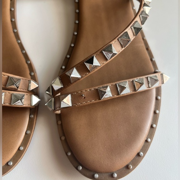 MADDEN GIRL Flight Studded Wrap Around Sandals - Picture 5 of 6